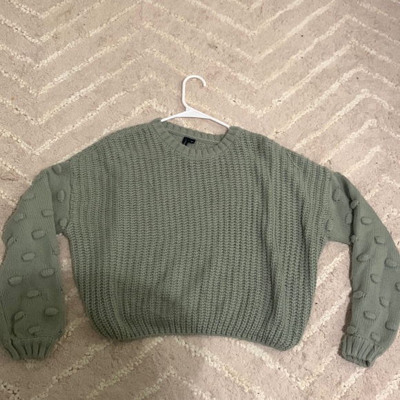 sweater - Picture 1 of 3